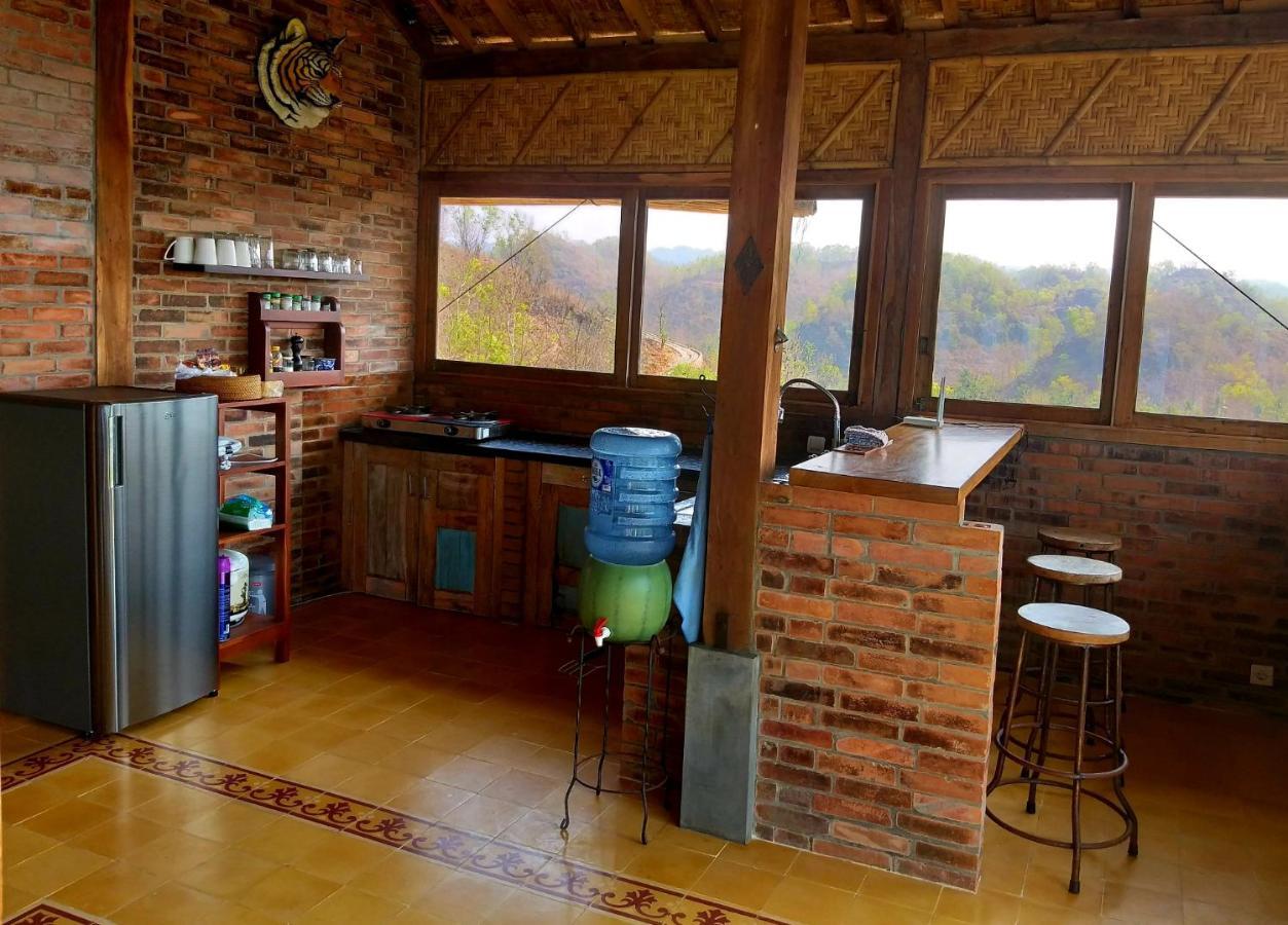 Batu Hill Villa Watukarung Exterior foto